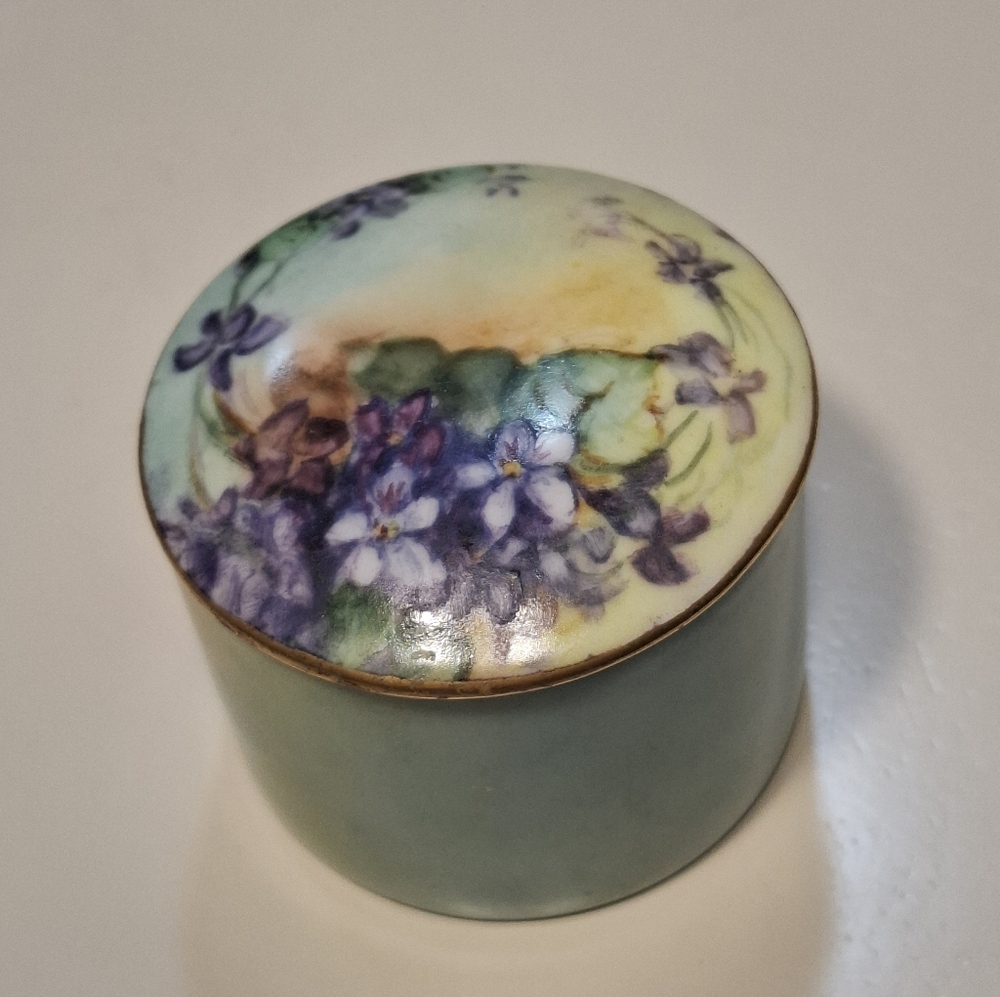 🪻Vintage Bavaria Handpainted Violets Floral Ceramic Porcelain Trinket Box